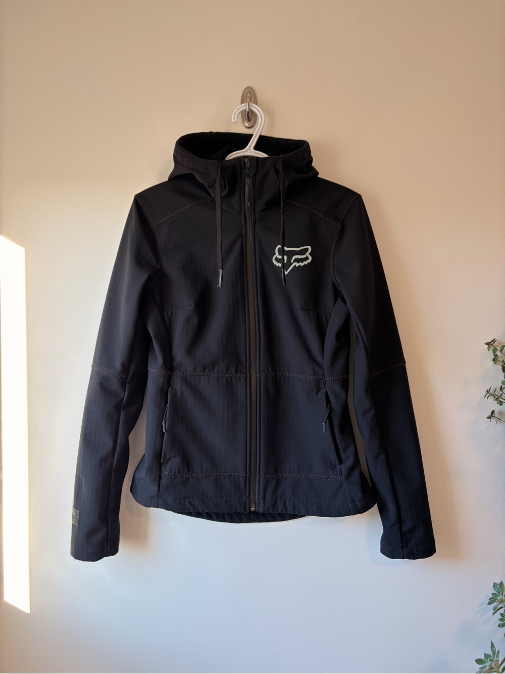 Women’s Fox Pit Softshell Jacket